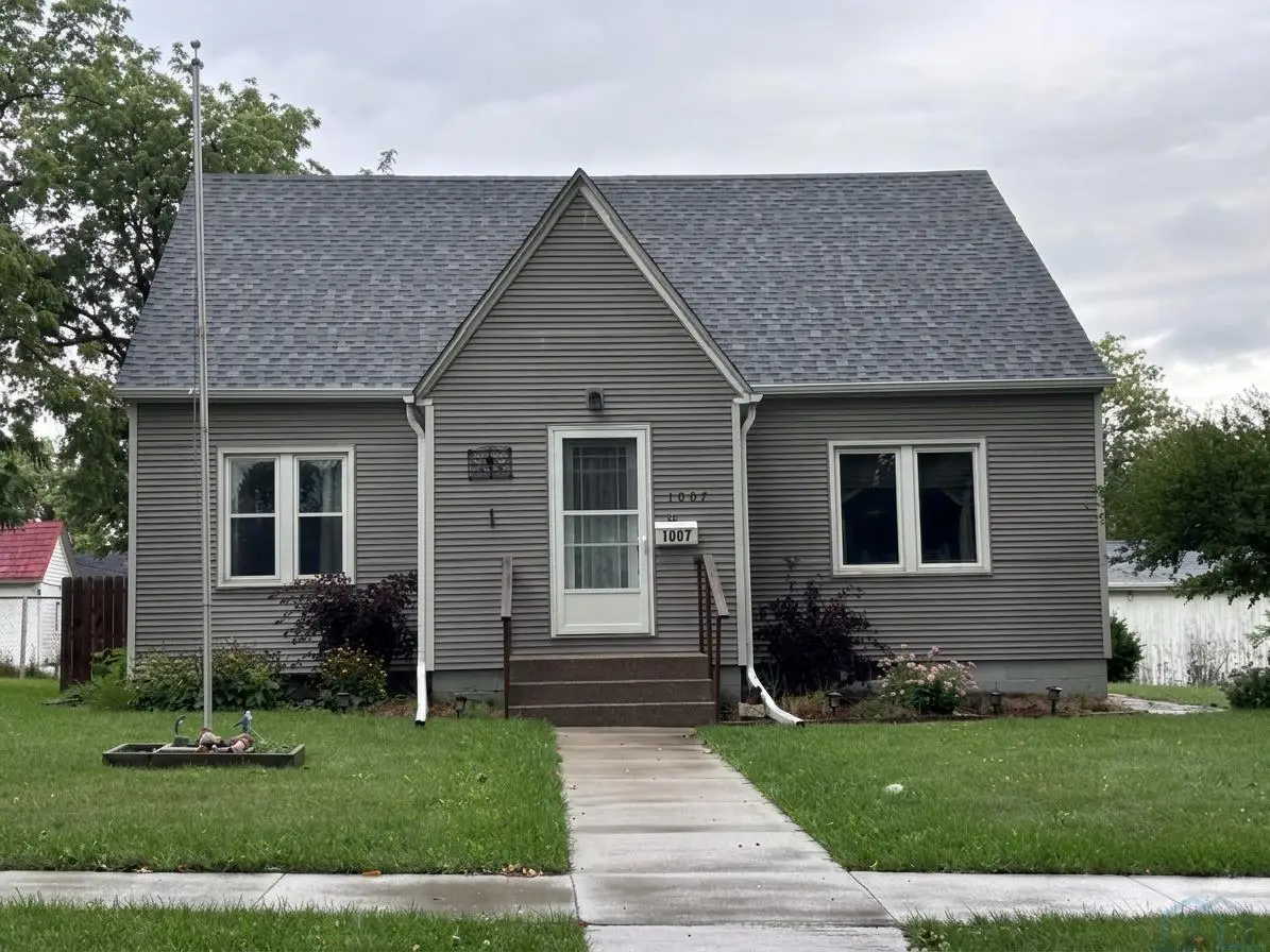 1007 S 2nd Avenue, Rock Rapids, IA 51246 - #1