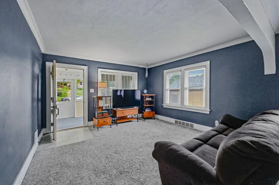 3213 Virginia, Sioux City, IA 51104 - #3