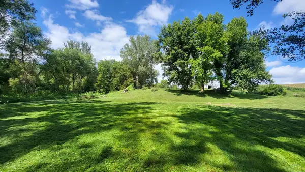 13556 Peach Ave, Castana, IA 51010