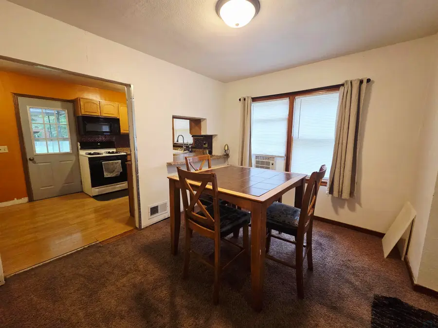 416 S Irene St, Sioux City, IA 51106 - #3