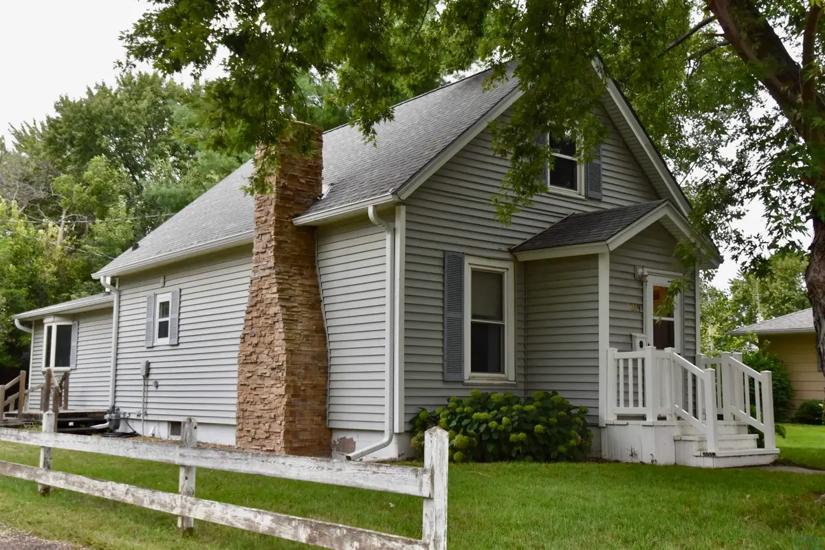 209 6TH AVE, Sibley, IA 51249 - #1