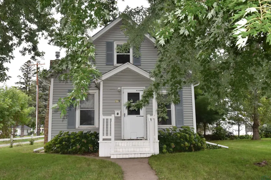 209 6TH AVE, Sibley, IA 51249 - #2