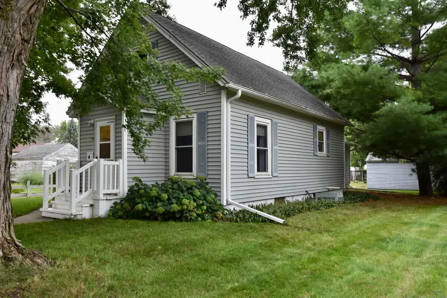 209 6TH AVE, Sibley, IA 51249 - #3