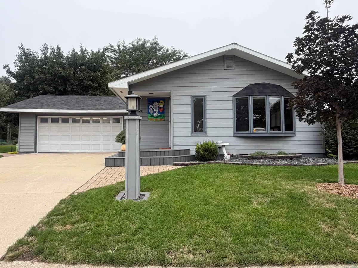 406 Sequoia Drive, Cherokee, IA 51012 - #1