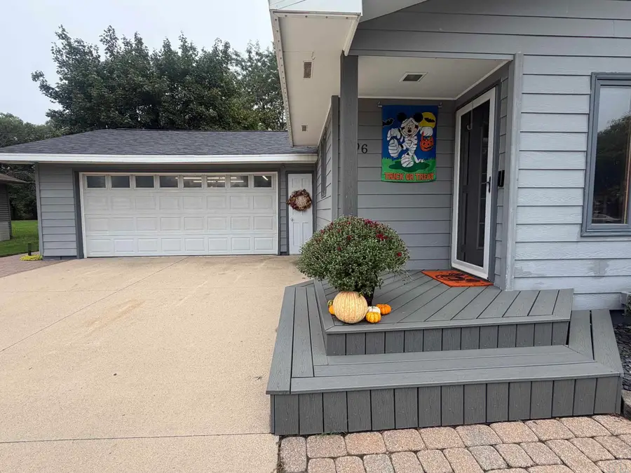 406 Sequoia Drive, Cherokee, IA 51012 - #2