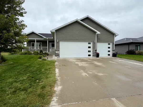 1501 Country Club Drive, Elk Point, SD 57025