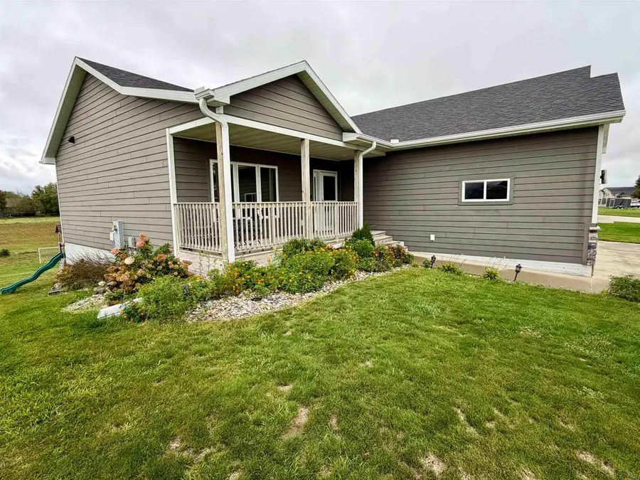 1501 Country Club Drive, Elk Point, SD 57025 - #3