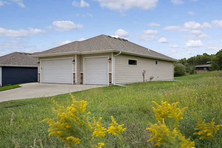 6845 Brookside Drive, Sioux City, IA 51106 - #3