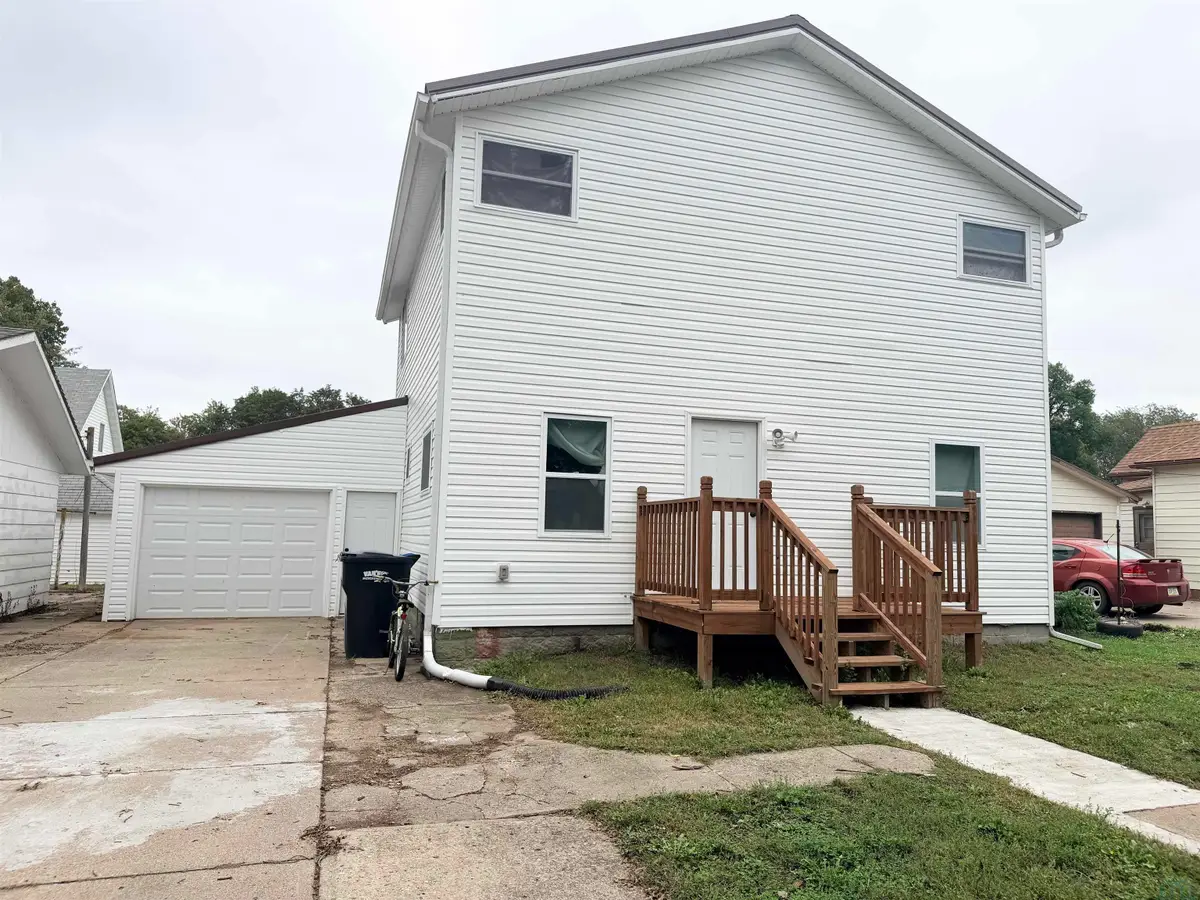 421 Sargent St, Akron, IA 51001 - #1