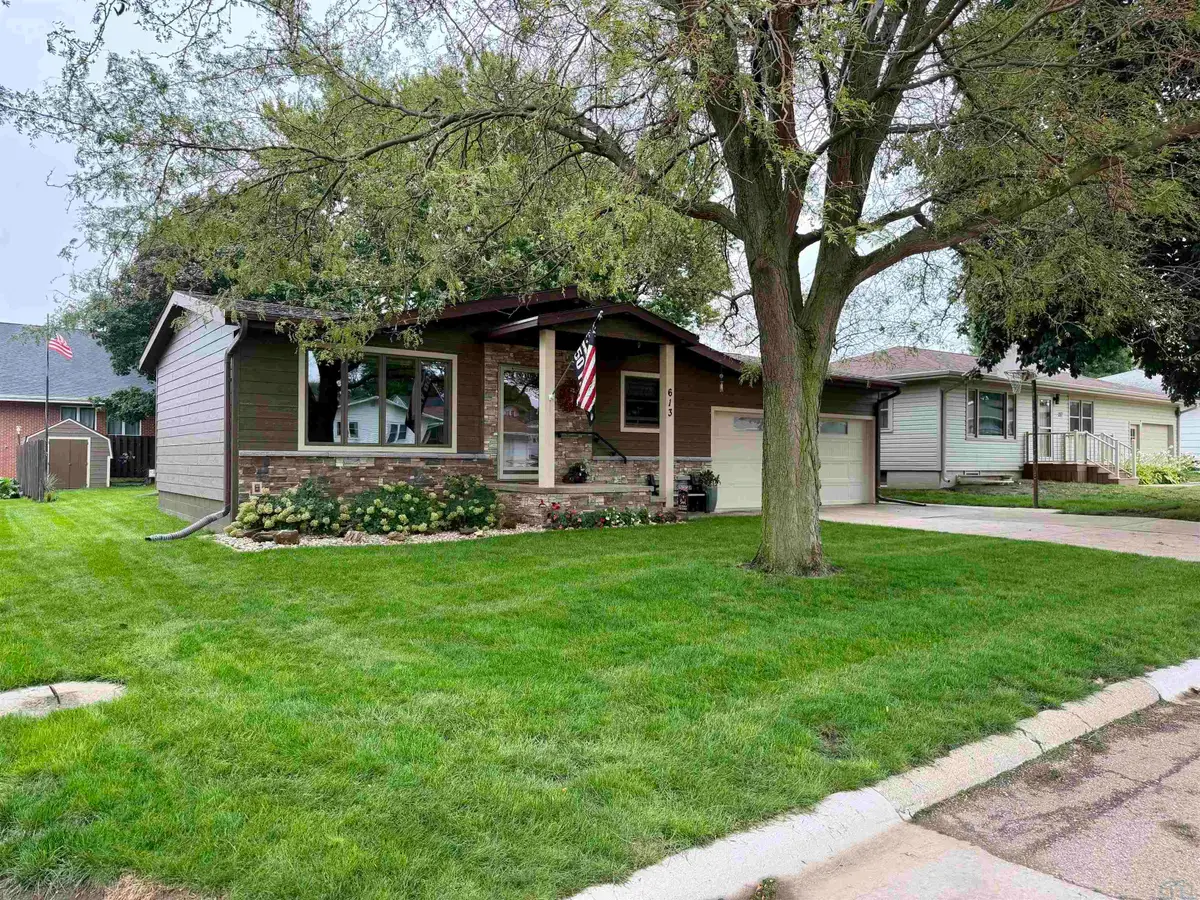 613 Kennedy St, Remsen, IA 51050 - #1