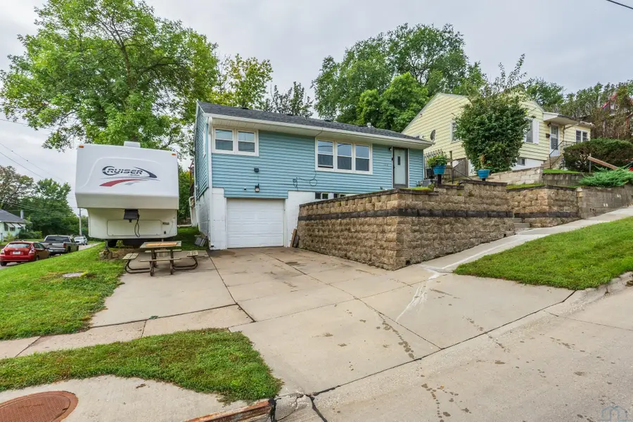 1418 26th Street, Sioux City, IA 51104 - #2
