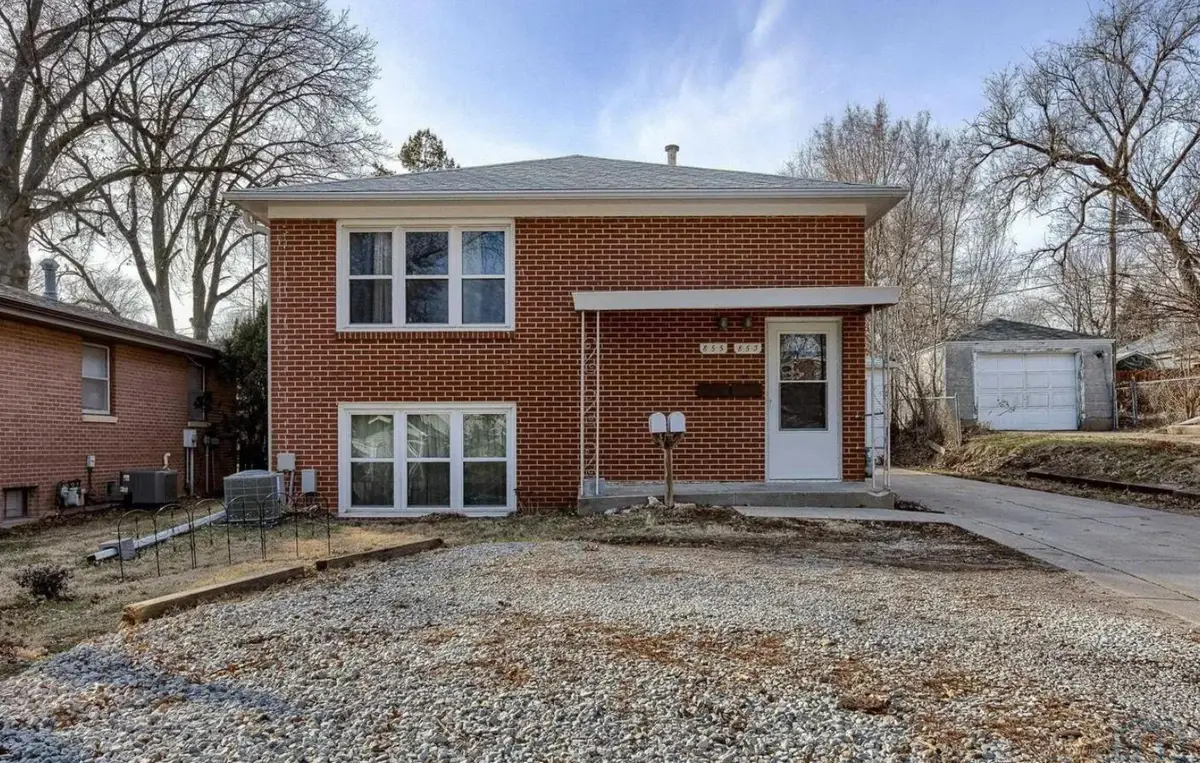 853-855 S 45th St, Lincoln, NE 68510 - #1