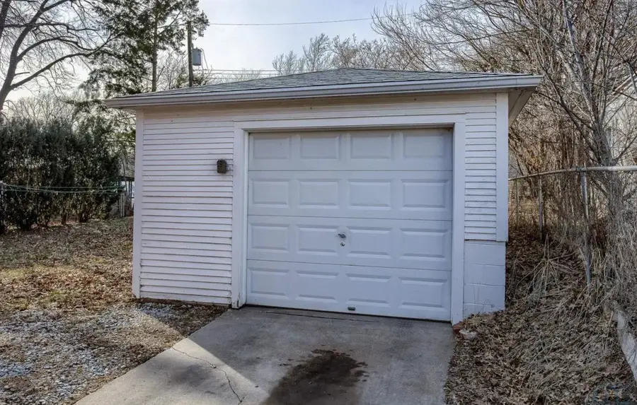 853-855 S 45th St, Lincoln, NE 68510 - #3