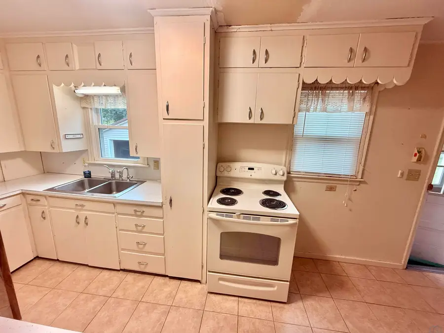109 S HANOVER STREET, Schaller, IA 51053 - #2