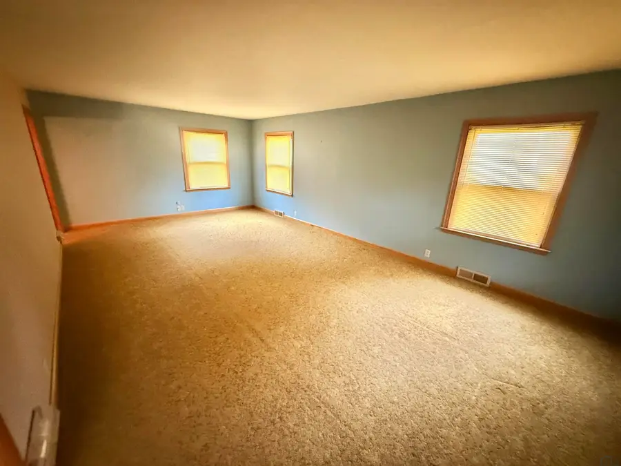 109 S HANOVER STREET, Schaller, IA 51053 - #3
