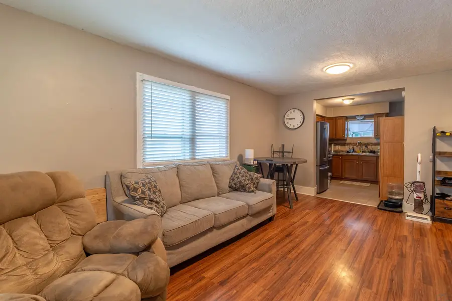 2919 Rebecca St, Sioux City, IA 51103 - #3