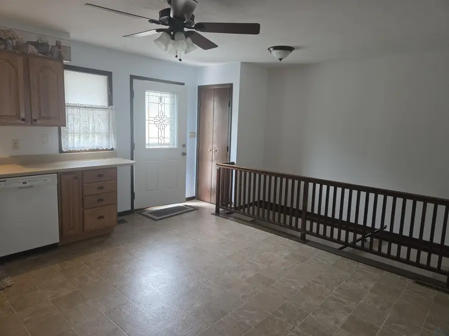 4002 Stone Ave, Sioux City, IA 51106 - #3