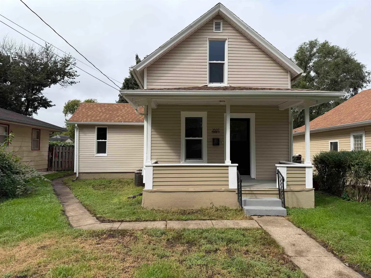 2507 CENTER ST, Sioux City, IA 51103 - #1