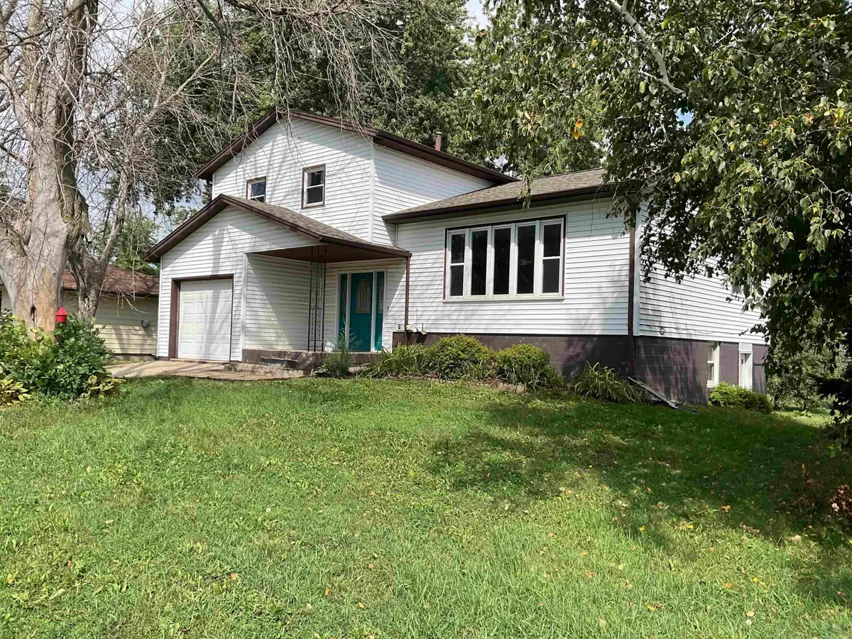 408 E Church, Schaller, IA 51053 - #1