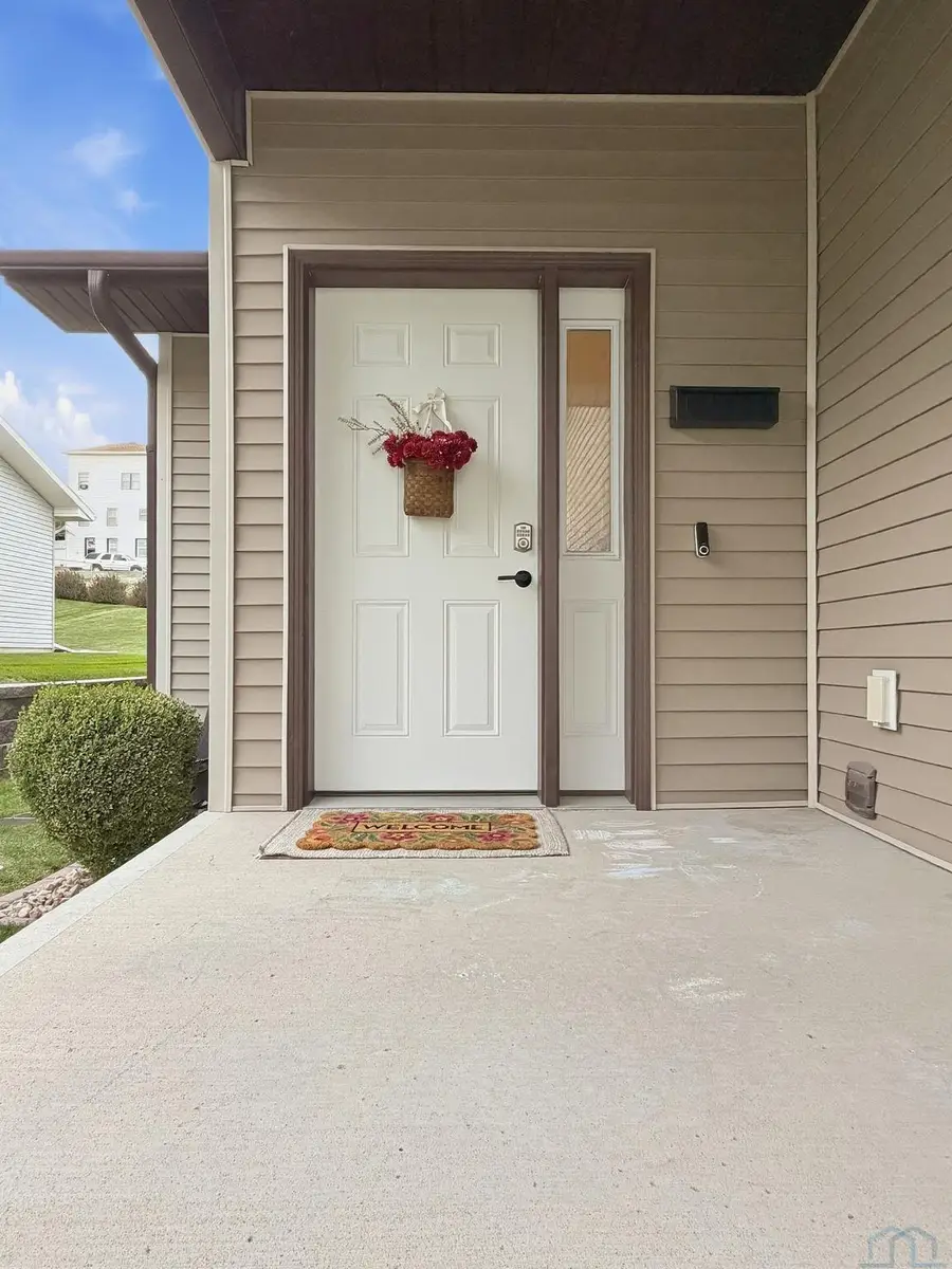 1703 S Saint Aubin St, Sioux City, IA 51106 - #3