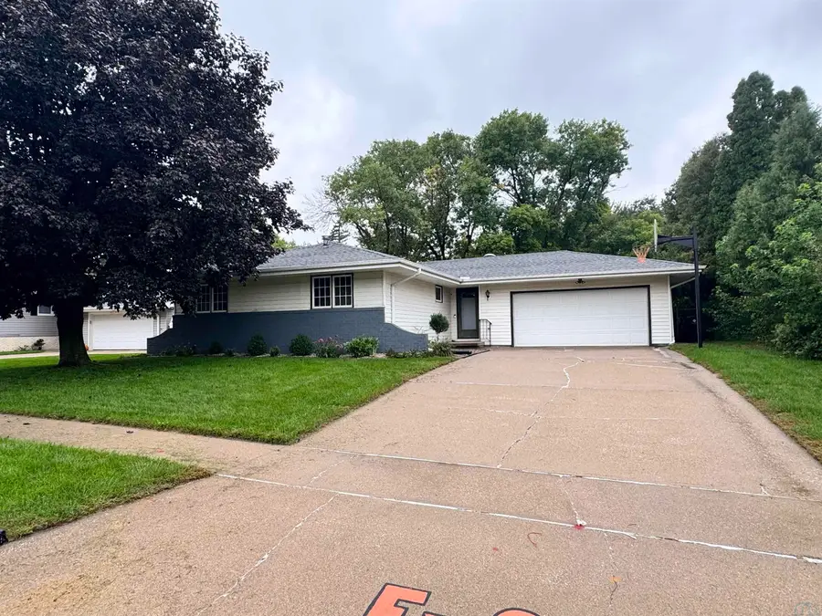 3309 Lancelot Lane, Sioux City, IA 51106 - #2