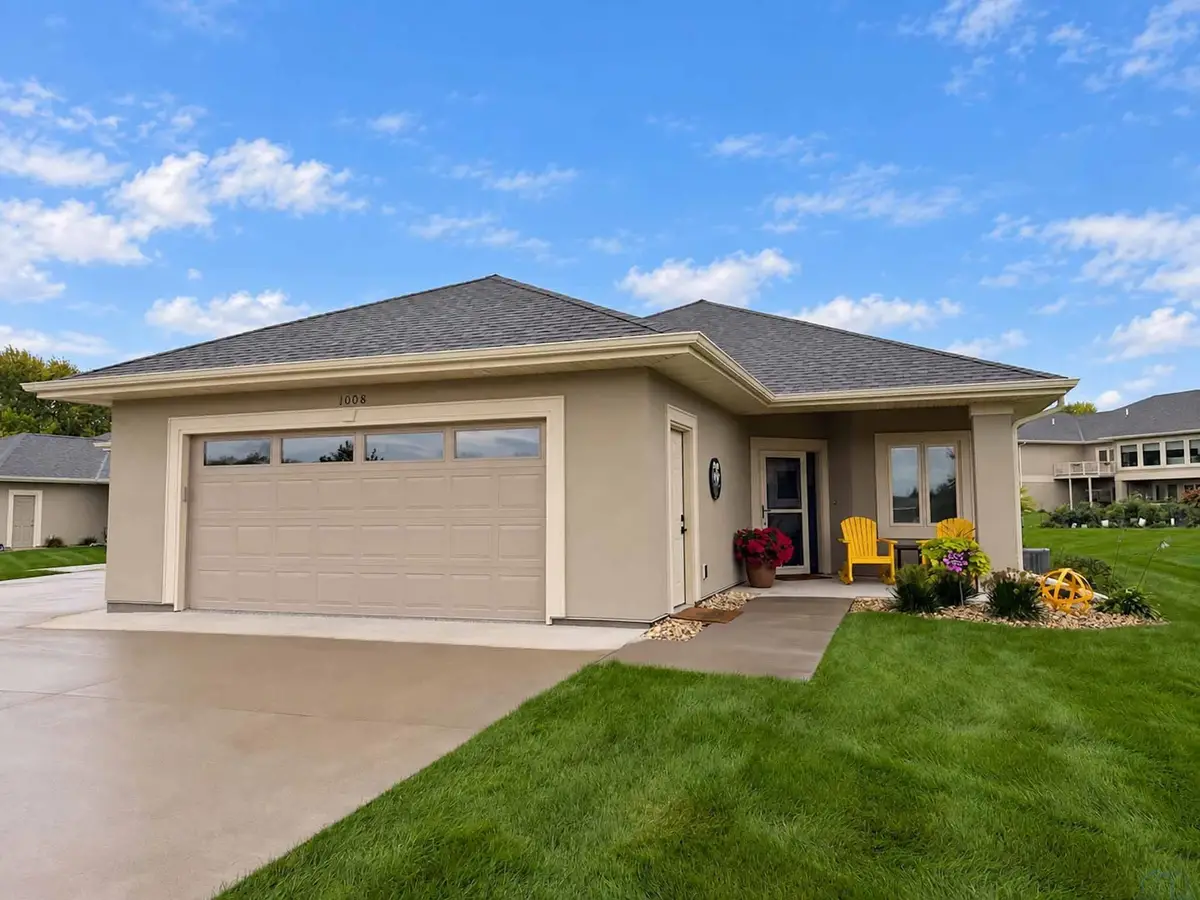 1008 Abby Rd, Alton, IA 51003 - #1