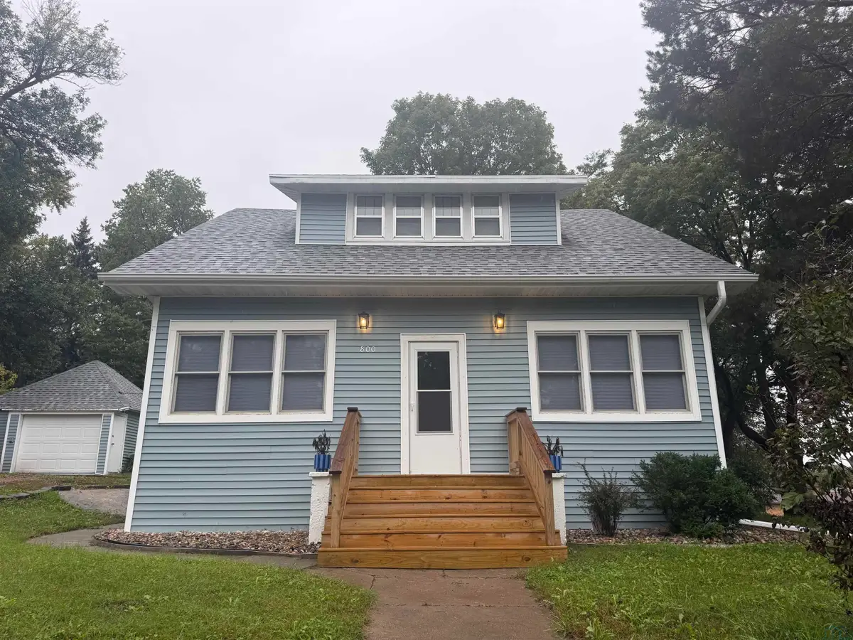 800 Dakota St, Akron, IA 51001 - #1