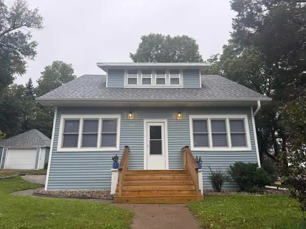 800 Dakota St, Akron, IA 51001