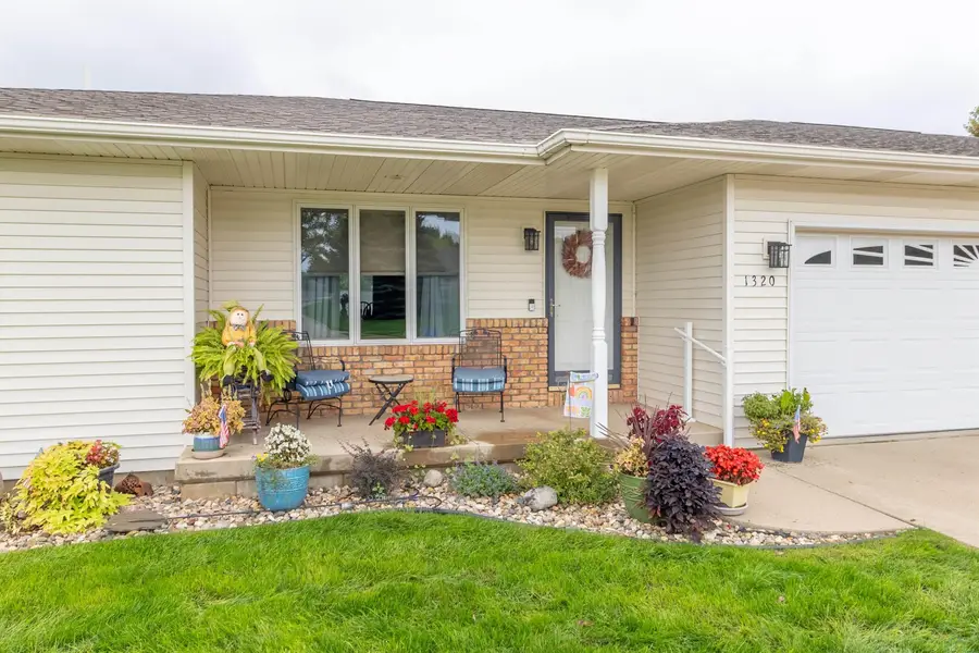 1320 4th Ave SE, Le Mars, IA 51031 - #2