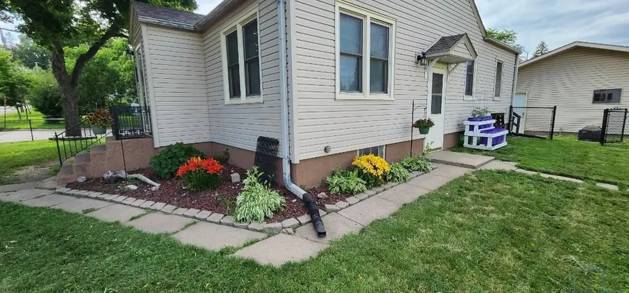 1515 W 26th St., Sioux City, IA 51103 - #3