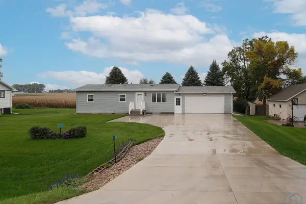 3128 370th Street, Sioux Center, IA 51250