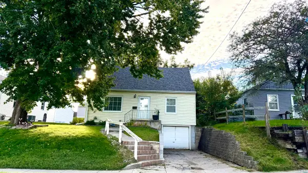 2221 S Royce, Sioux City, IA 51106