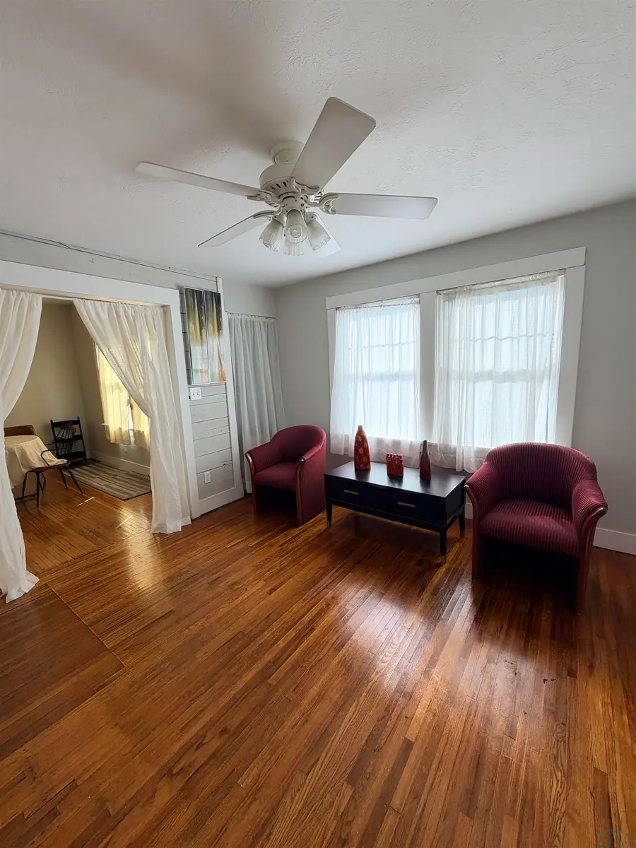 715 GENESEO ST, Storm Lake, IA 50588 - #3