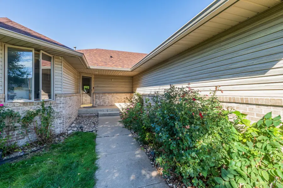 213 Frontier St, Sergeant Bluff, IA 51054 - #2
