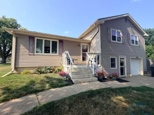 202 N 6th St, Mapleton, IA 51034 - #1
