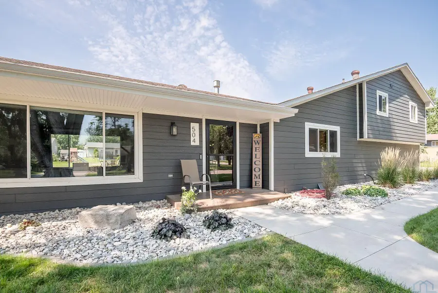 504 FLORIDA AVE SW, Orange City, IA 51041 - #2