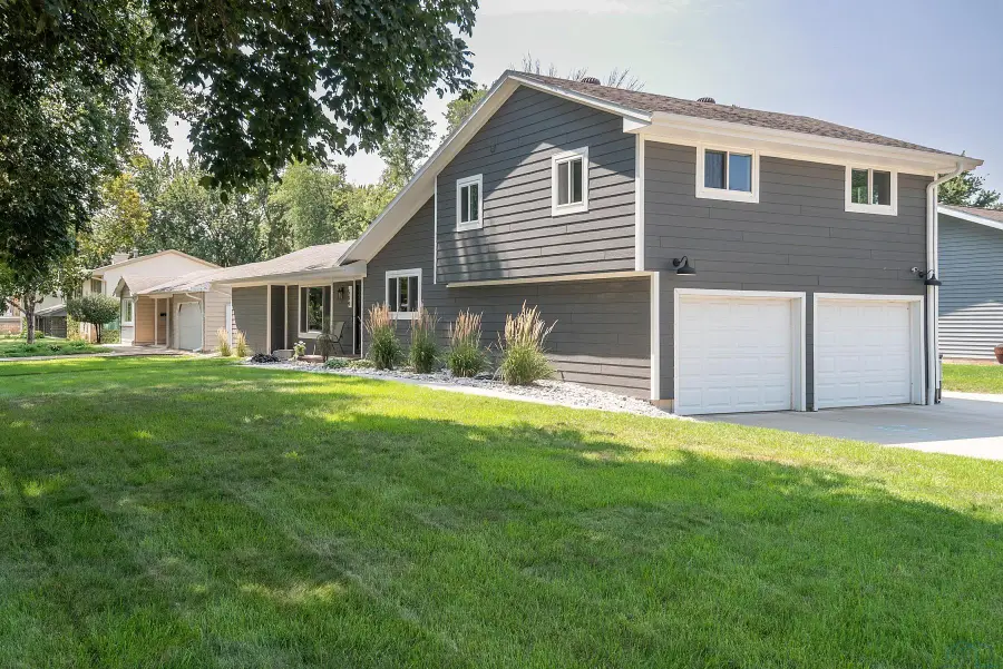 504 FLORIDA AVE SW, Orange City, IA 51041 - #3