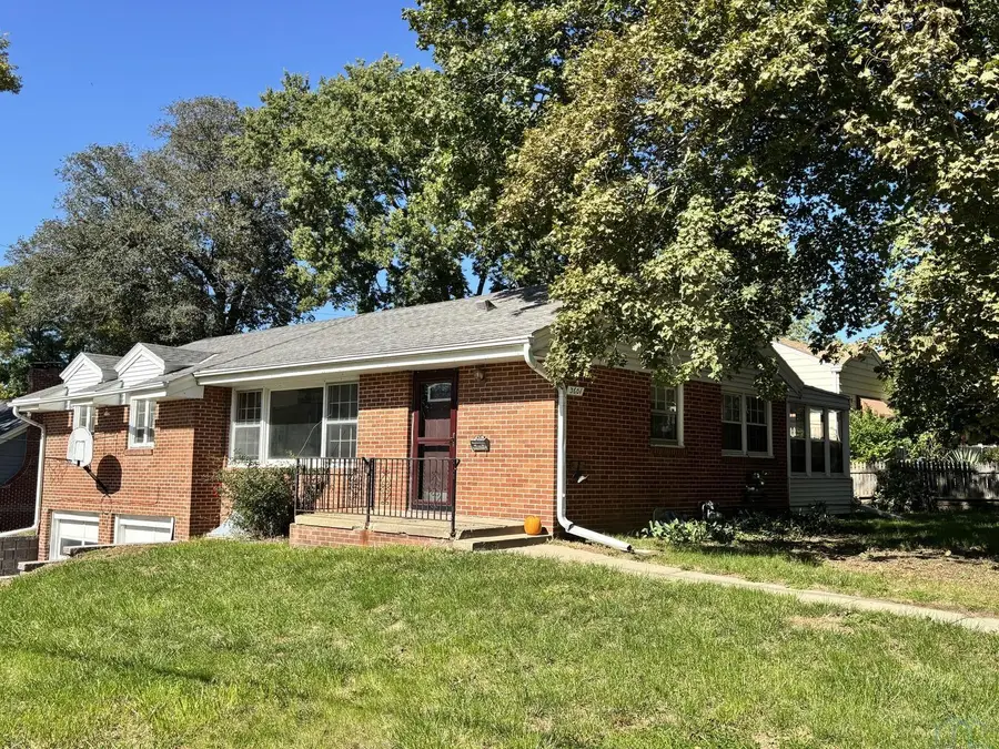 3601 Pierce Place, Sioux City, IA 51104 - #2