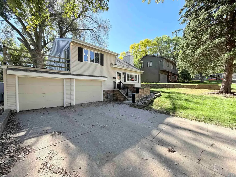 3704 Seger Ave., Sioux City, IA 51106 - #2