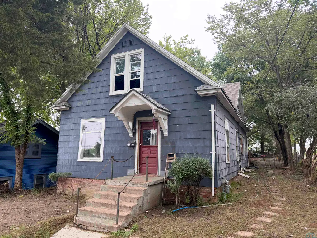 512 Rebecca Street, Sioux City, IA 51103 - #1
