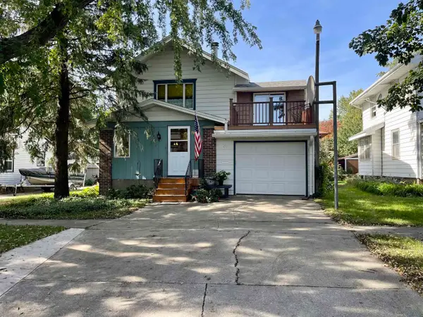 706 Early St, Storm Lake, IA 50588