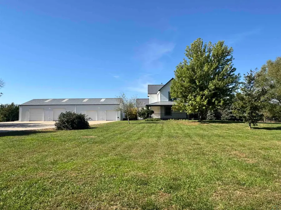 211 1st St N, Moville, IA 51039 - #3