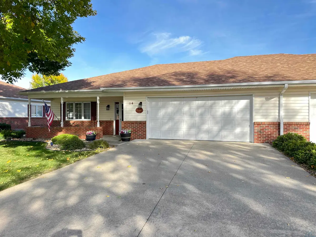 710 2nd Street Se #114, Orange City, IA 51041 - #1