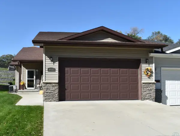 1711 S Saint Aubin St, Sioux City, IA 51106