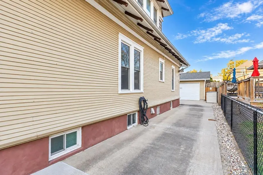 2131 Summit Street, Sioux City, IA 51104 - #3