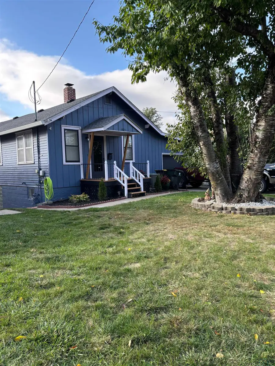 1325 S Cleveland St, Sioux City, IA 51106 - #2