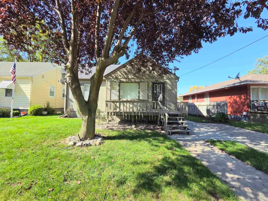 1605 S Cleveland St, Sioux City, IA 51106 - #2