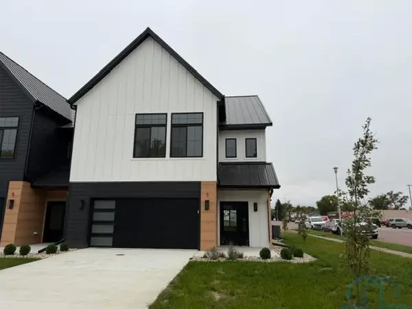 3 E Duke St., Vermillion, SD 57069