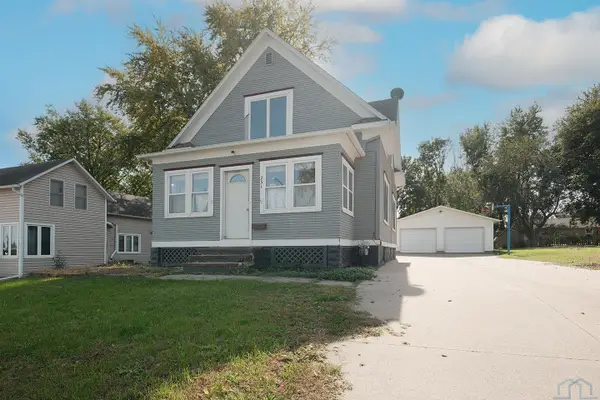 251 9th Street SE, Sioux Center, IA 51250