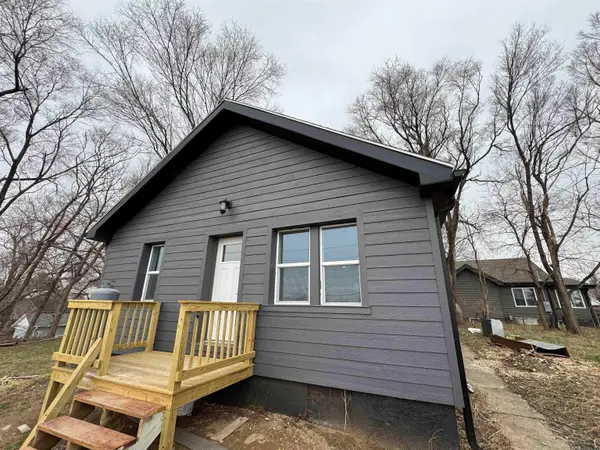 2504 Washington Avenue, Sioux City, IA 51106